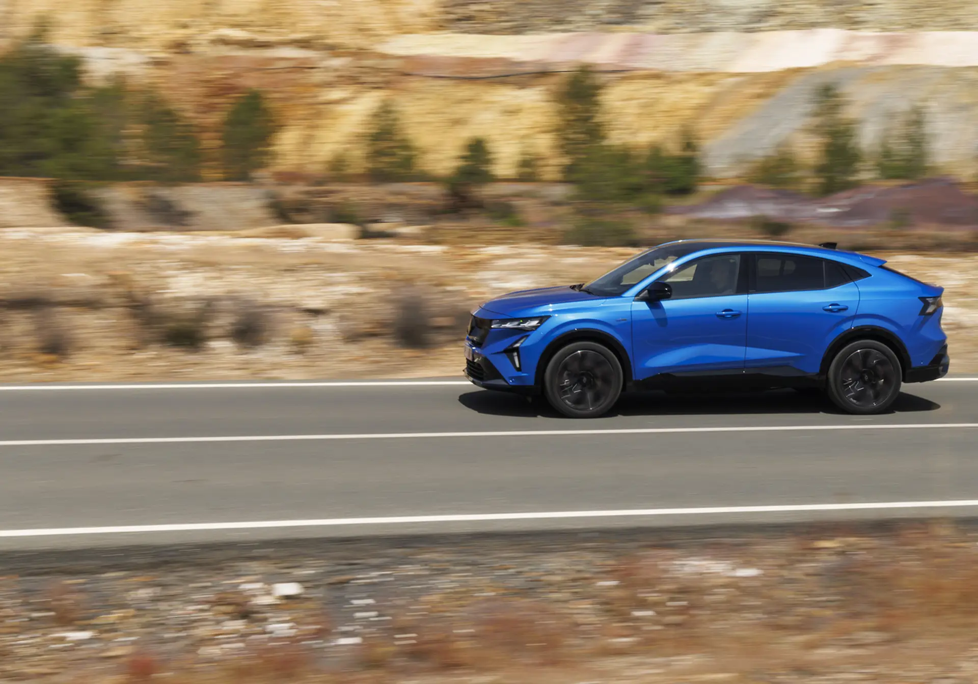 Renault Rafale E-Tech Hybrid Esprit Alpine Summit Blue.jpg